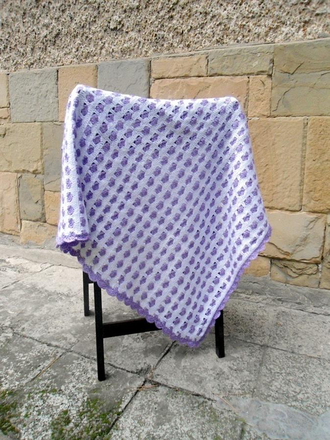 Heart Baby Blanket, Crochet Baby Blanket, Baby Shower Gift, White and Purple Baby Blanket