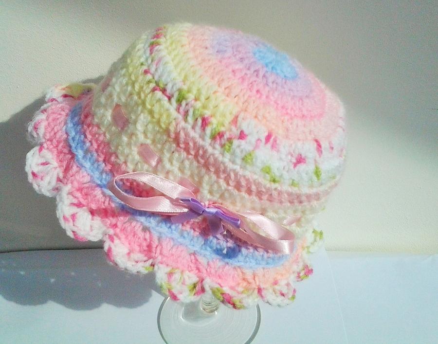 Crocheted frilled beanie hats