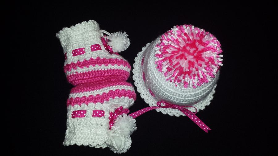 adorable hat & booties