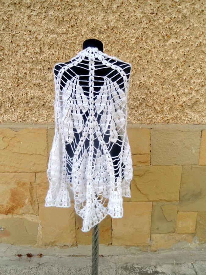 Crochet Wedding Shawl, White Wedding shawl , Crochet lace shawl, Lovely crochet bride shawl 