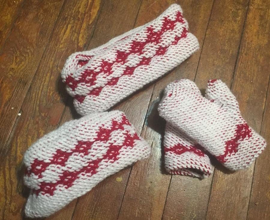 Reversible Hat, Scarf, & Mitten Set in Tunisian Crochet