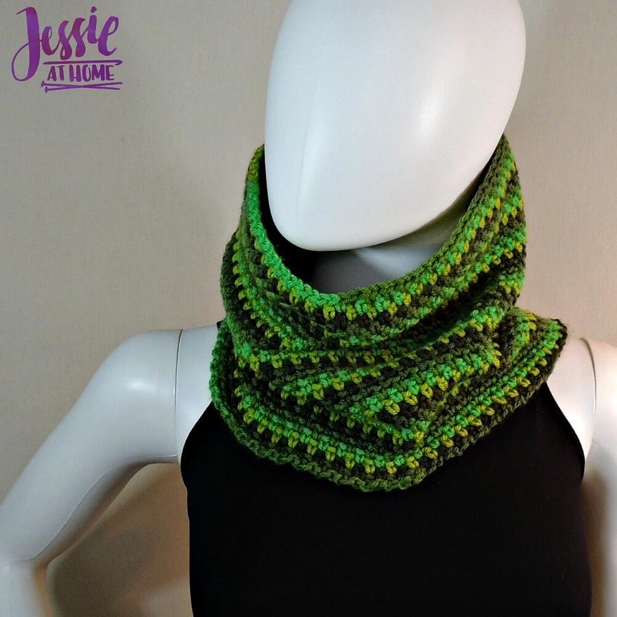 Green Gradient Cowl