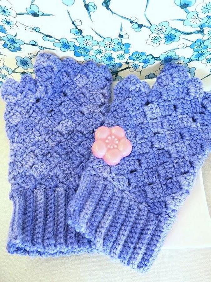 Fingerless gloves