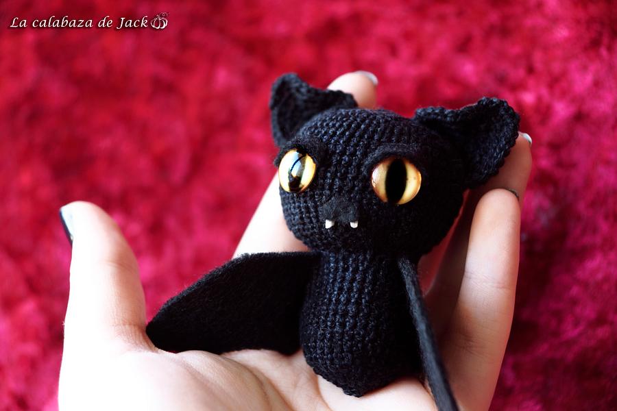 Bat Amigurumi - La Calabaza de Jack