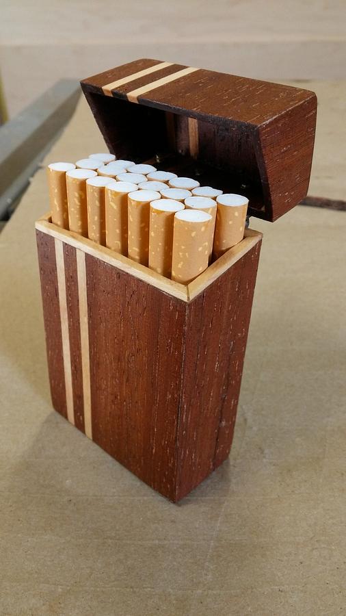 Cigarette box