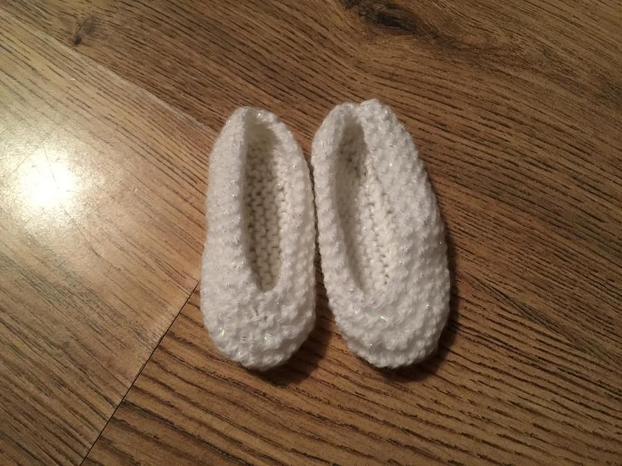 Newborn shoes and booties 