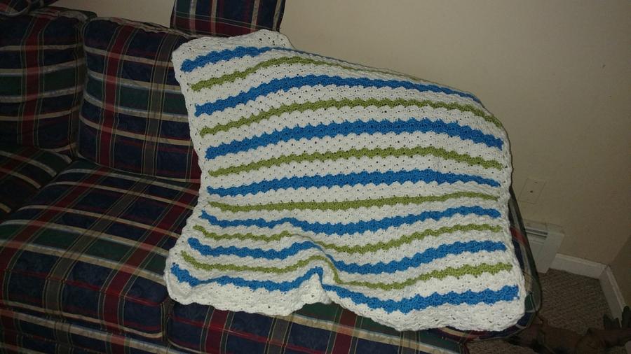 Shell stitch baby afghan