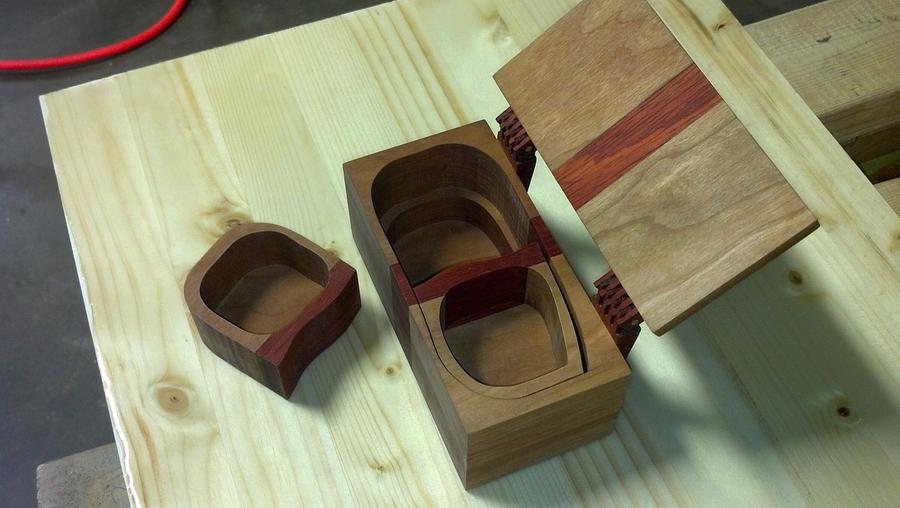 Bandsaw Box w/handmade hinges