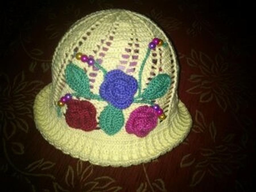 Full of roses hat