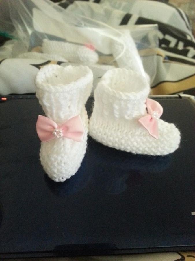 Newborn shoes and booties 