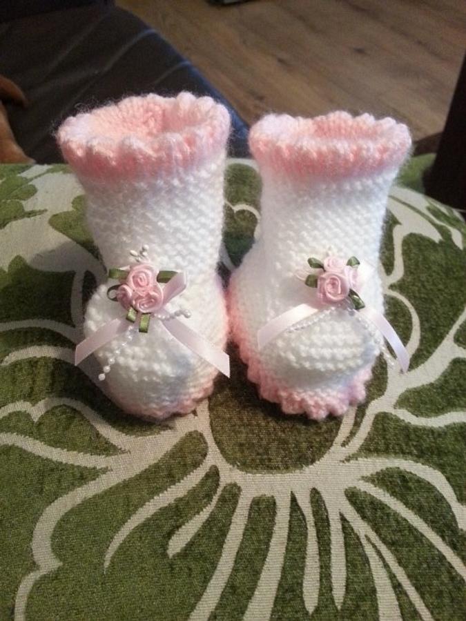 more newborn shoes and booties 