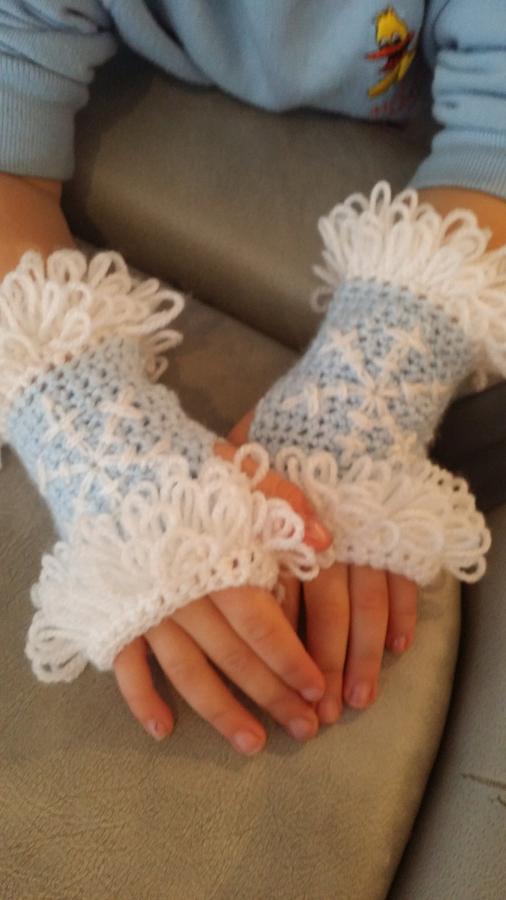 frozen inspired fingerless mitts