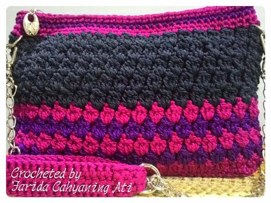 Cluster stitch purse