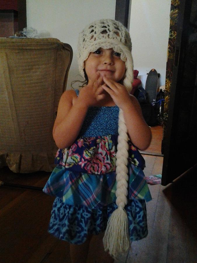 Elsa hat modeled by my daughter:)