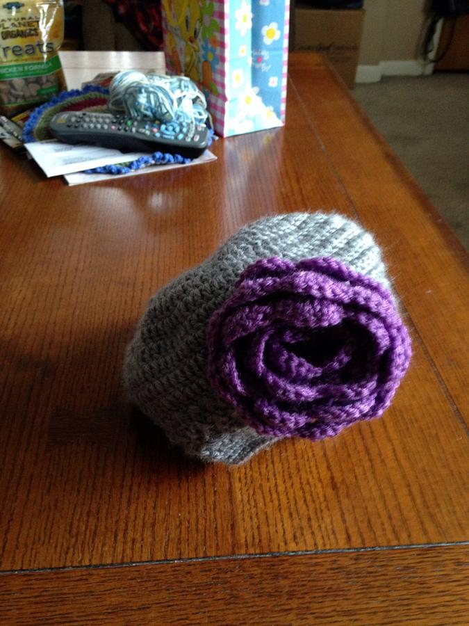 Slouch hat in soft heather gray...