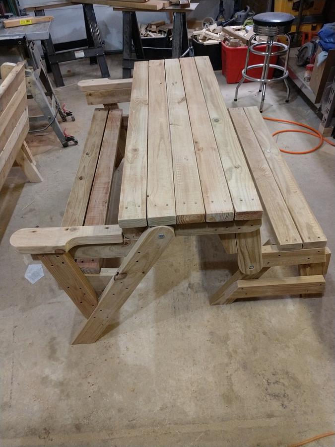 Picnic table/bench