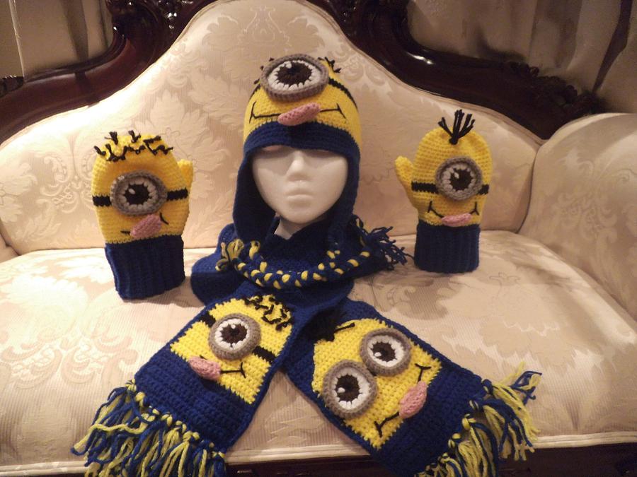 "Minion" Inspired Hat, Mitt, Scarf Set