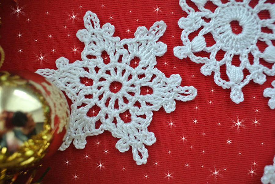 5 Free Crochet Snowflake Patterns