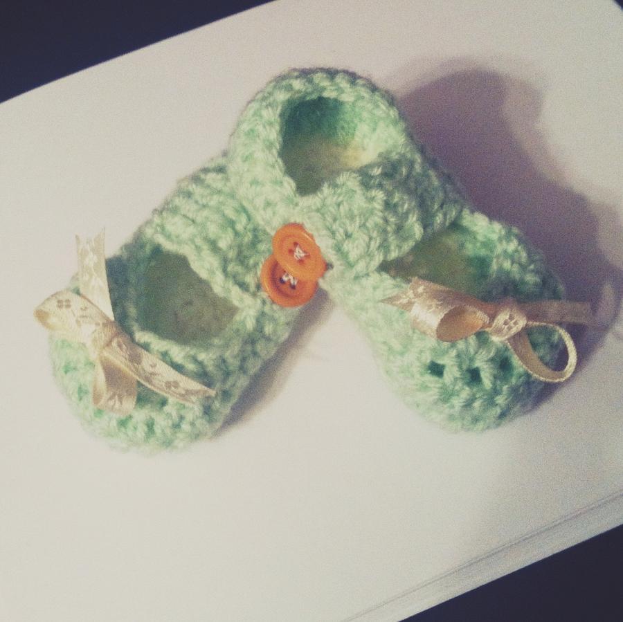 baby tiny shoes 