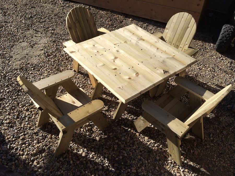Planters,bench, kids table and chairs for outdoors