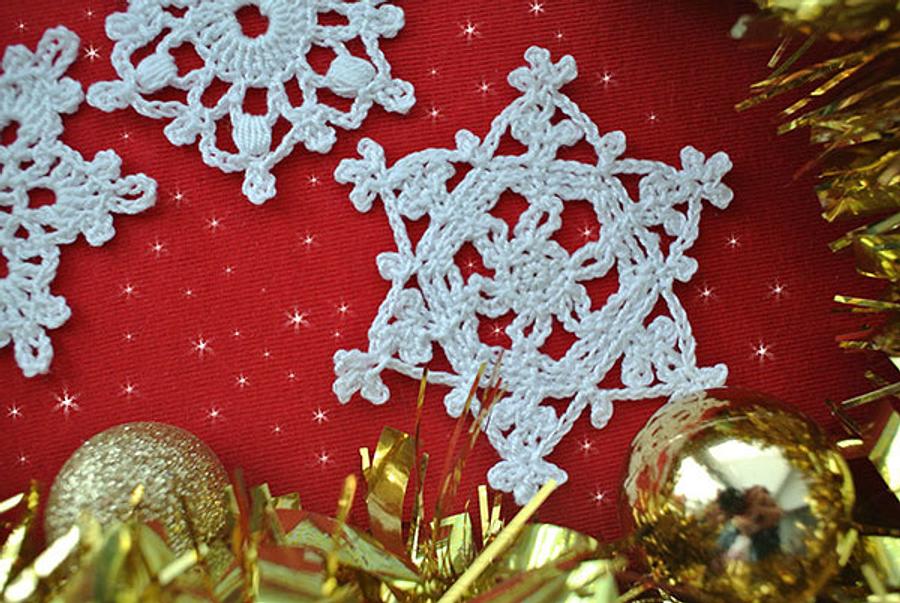 5 Free Crochet Snowflake Patterns