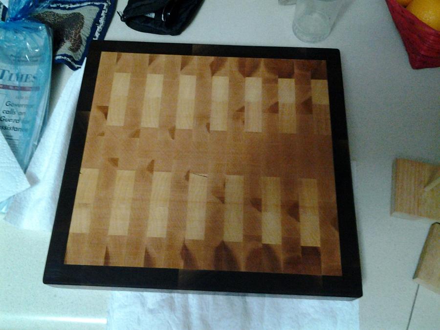 End grain cutting board
