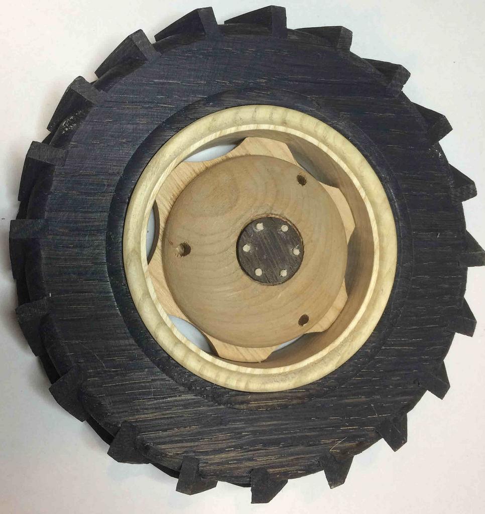 Tractor wheels Woodworking Project by Dutchy Craftisian