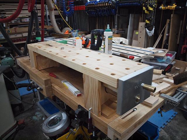 Mini-workbench Mk. II - Woodworking Project by LIttleBlackDuck - Craftisian