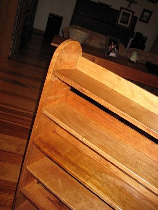 CD Rack Woodworking Project by Gary G Craftisian