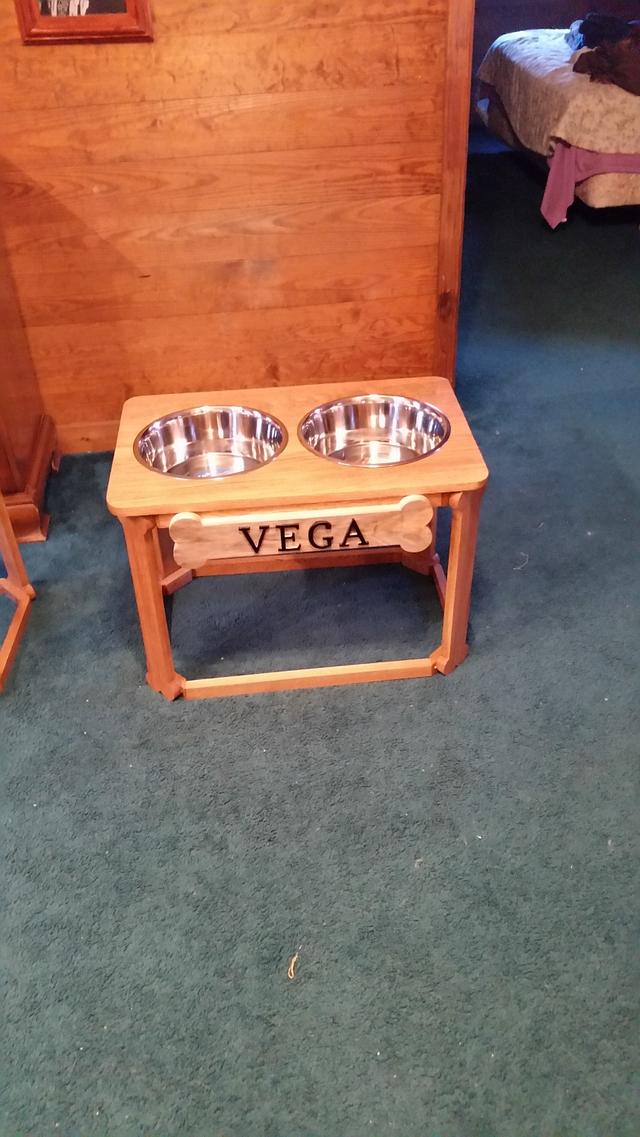 Elevated Dog Feeder Woodworking Project by David Roberts Craftisian