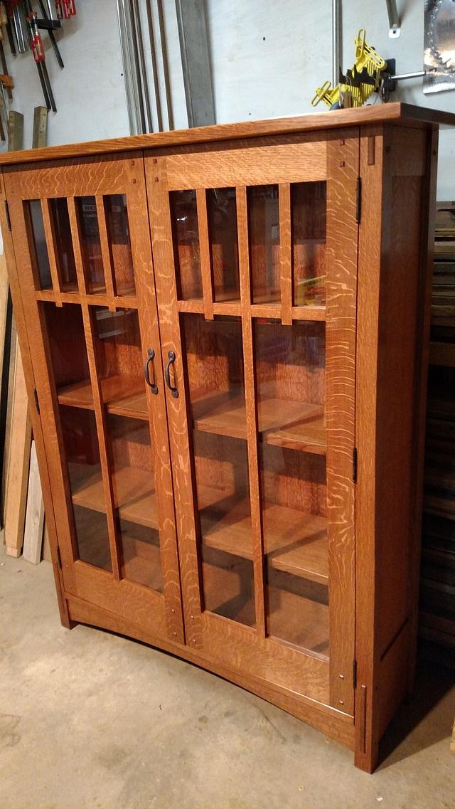 Mission style Bookcase Woodworking Project by kenmitzjr Craftisian