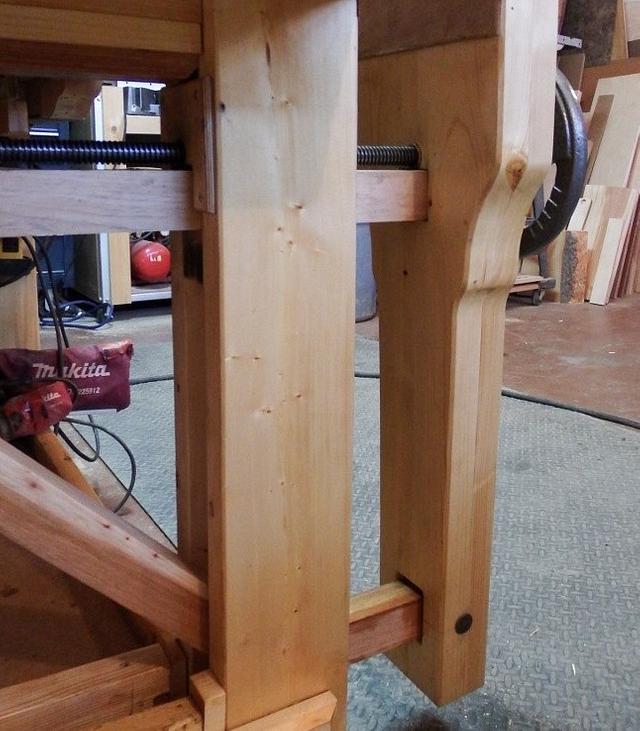 AUTO QUICK RELEASE LEG VISE - Woodworking Project by kiefer - Craftisian