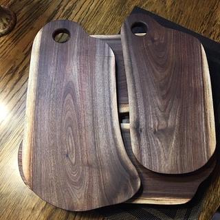Live-edge cutting/serving Boards - Woodworking Project by jbschutz Live-edge cutting/serving Boards - Woodworking Project by jbschutz