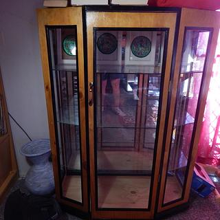 Display Cabinet - Woodworking Project by Francis Miles Display Cabinet - Woodworking Project by Francis Miles