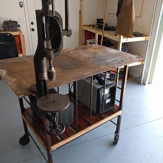 Salvaged steel and lumber welding table - Woodworking Project by Justin Salvaged steel and lumber welding table - Woodworking Project by Justin