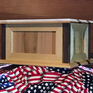 Maple and Walnut Cremation Urn - Woodworking Project by Roushwoodworking Maple and Walnut Cremation Urn - Woodworking Project by Roushwoodworking