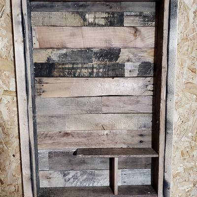 Bar shelf - Project by Hilltop woodworking 