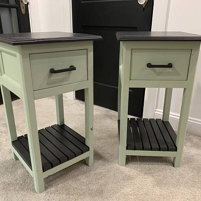 Matching bedside tables - Project by StarsinicWoodworks