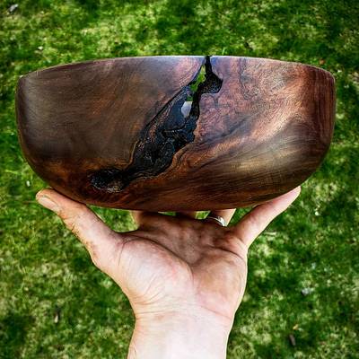 Walnut fruit bowl - Project by WoodHaus