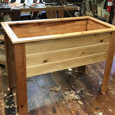 Cedar Raised Planter Box - Project by Smitty