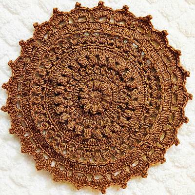Round Textured Crochet Flower Tablemat - Project by rajiscrafthobby