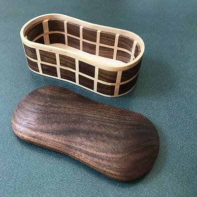 Walnut and Maple Box - Project by Roger Gaborski