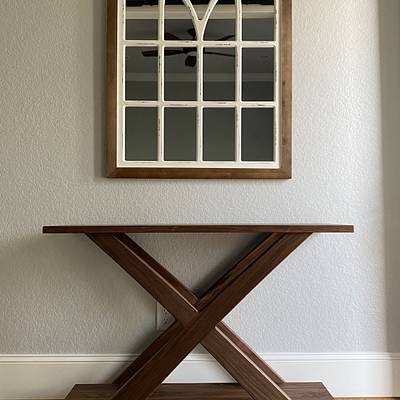 Walnut entry way table - Project by DaltryWoodworks