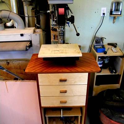 Drill Press Cabinet ..... Thanks LWLL - Project by shipwright