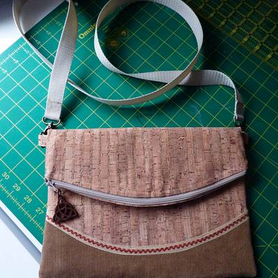 Cork Handbag - Project by Celticscroller