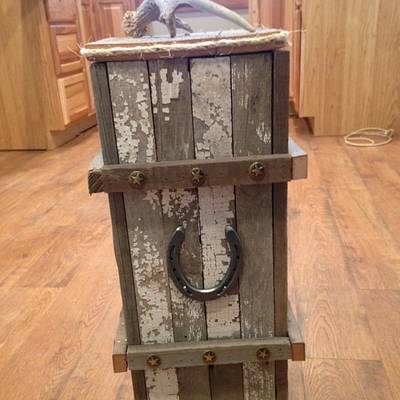 Rustic trash can  - Project by Lanette 