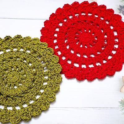 How to Make Easy Crochet Christmas Placemats - Project by rajiscrafthobby