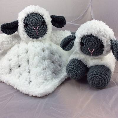 Sweet lamb lovey and amigurumi lamb  - Project by Lisa