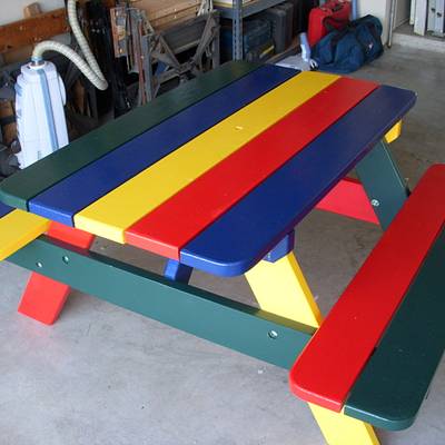 Colorful Kids Picnic table - Project by Dorald