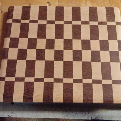 End grain cutting board #2 - Project by Brian